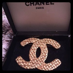 authentic vintage chanel gold brooch
